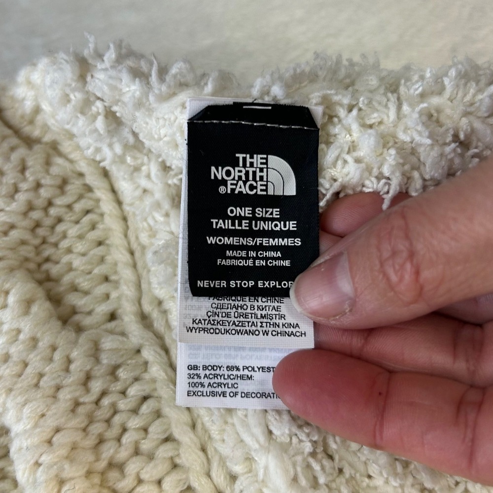The North Face Gorpcore Cable Knit Plush Scarf OS Cream Winter Cabin - Picture 4 of 6